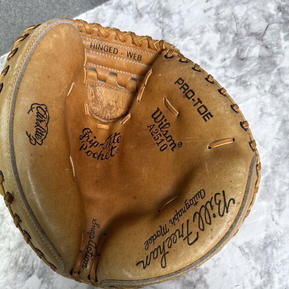 Wilson A2510 Bill Freehan Vintage Hinged-Web Catchers Mitt Baseball Glove - Picture 2 of 4